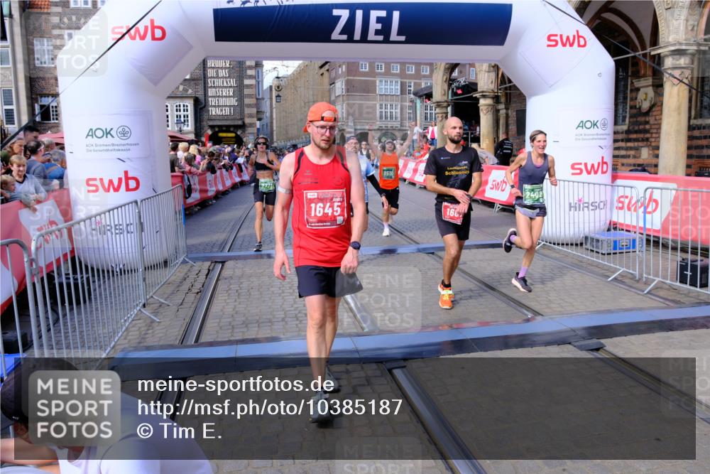 13.09.2026 - 21. swb-Marathon Bremen Tim E. http://msf.ph/oto/10385187 13.09.2026 13:23:02 Ziel 388, 913, 2040, 2402, 2771, 2806, 3145, 4483, 6707, 6737, 6792, 7586, 8547, 8551, 8694, 9090, 9510 meine-sportfotos.de