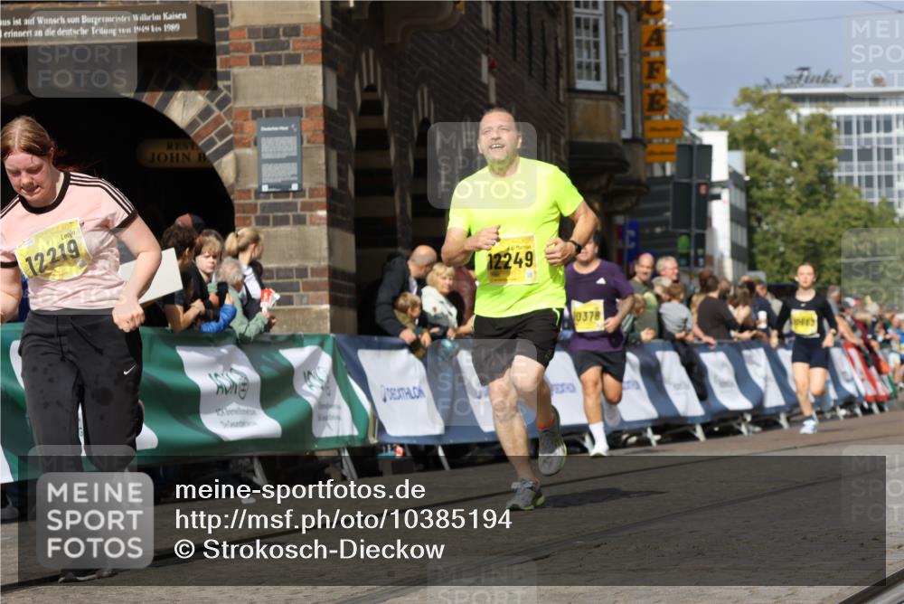 13.09.2026 - 21. swb-Marathon Bremen Strokosch-Dieckow http://msf.ph/oto/10385194 13.09.2026 11:06:57 Ziel 10323, 10654, 10795, 10849, 10989, 11021, 11240, 11370, 12146, 12219, 12485, 10156, 10360, 11100, 11257, 11393, 11439, 11684, 11696, 11822, 11823, 12255 meine-sportfotos.de