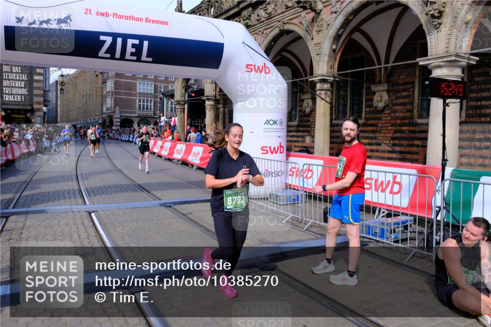 13.09.2026 - 21. swb-Marathon Bremen Tim E. http://msf.ph/oto/10385270 13.09.2026 13:23:10 Ziel 913, 1963, 2040, 2806, 3098, 3145, 3560, 6707, 6737, 6792, 7909, 8377, 8551, 8646, 8671, 8672, 8819, 8820, 9510 meine-sportfotos.de