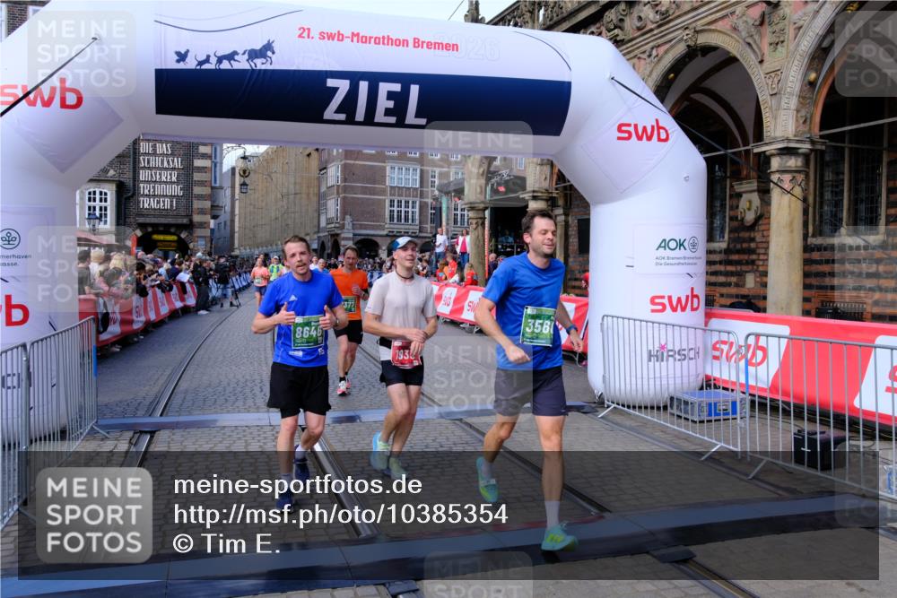 13.09.2026 - 21. swb-Marathon Bremen Tim E. http://msf.ph/oto/10385354 13.09.2026 13:23:18 Ziel 1809, 1900, 1935, 1963, 2040, 2367, 2827, 2914, 2961, 3098, 3145, 3233, 3374, 3560, 3729, 3920, 5114, 6737, 7909, 8304, 8377, 8646, 8671, 8672, 8732, 8787, 8819, 8820, 9921 meine-sportfotos.de