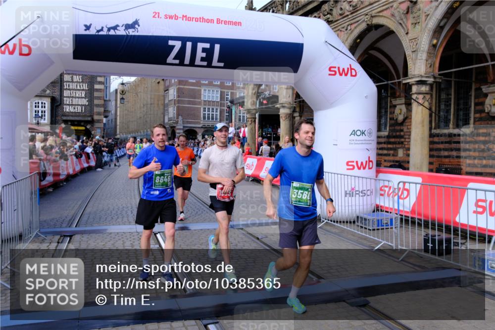 13.09.2026 - 21. swb-Marathon Bremen Tim E. http://msf.ph/oto/10385365 13.09.2026 13:23:18 Ziel 1809, 1900, 1935, 1963, 2040, 2367, 2827, 2914, 2961, 3098, 3145, 3233, 3374, 3560, 3729, 3920, 5114, 6737, 7909, 8304, 8377, 8646, 8671, 8672, 8732, 8787, 8819, 8820, 9921 meine-sportfotos.de