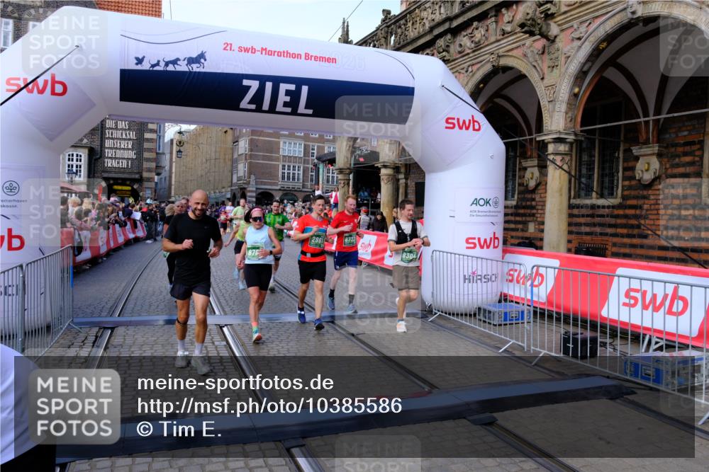 13.09.2026 - 21. swb-Marathon Bremen Tim E. http://msf.ph/oto/10385586 13.09.2026 13:23:31 Ziel 1809, 1900, 1935, 2306, 2367, 2427, 2827, 2899, 2914, 2961, 3233, 3374, 3531, 3729, 3920, 5114, 5820, 5821, 6923, 8045, 8231, 8304, 8732, 8787, 8863, 9436, 9827, 9921, 10127 meine-sportfotos.de