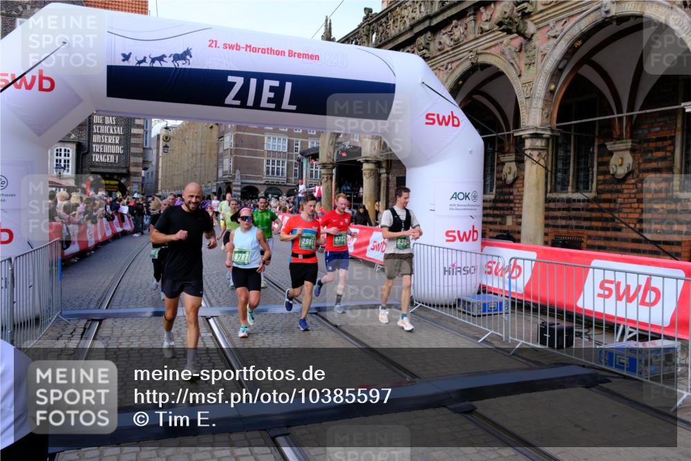 13.09.2026 - 21. swb-Marathon Bremen Tim E. http://msf.ph/oto/10385597 13.09.2026 13:23:31 Ziel 1809, 1900, 1935, 2306, 2367, 2427, 2827, 2899, 2914, 2961, 3233, 3374, 3531, 3729, 3920, 5114, 5820, 5821, 6923, 8045, 8231, 8304, 8732, 8787, 8863, 9436, 9827, 9921, 10127 meine-sportfotos.de