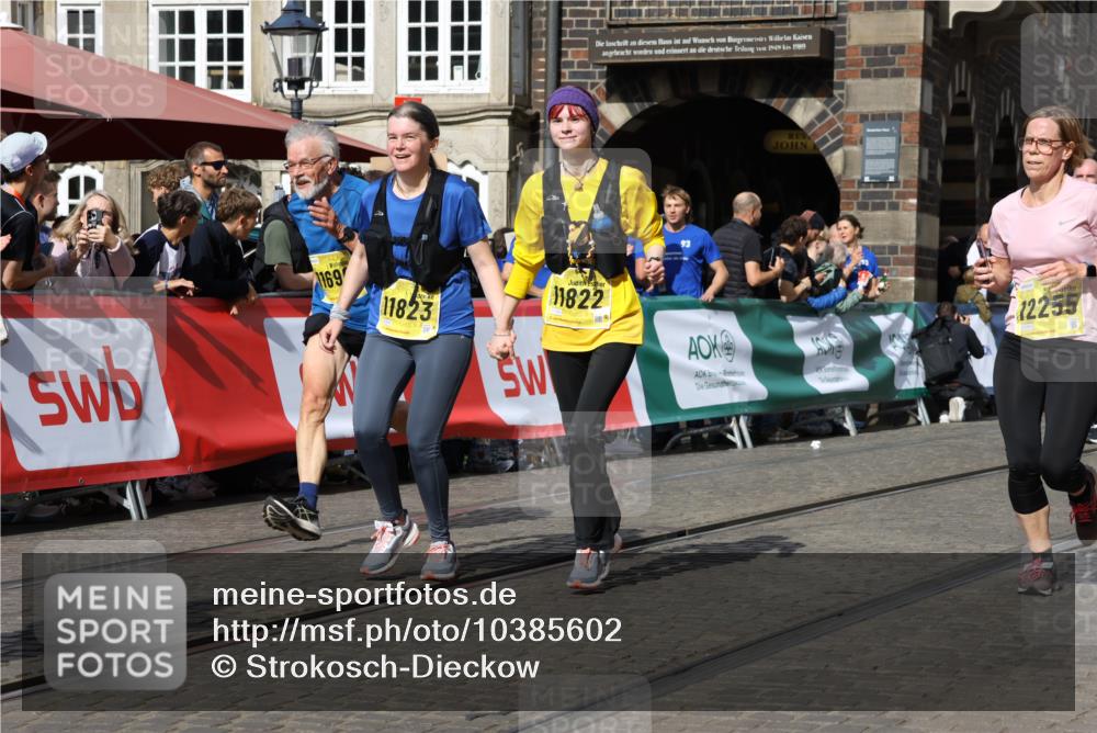 13.09.2026 - 21. swb-Marathon Bremen Strokosch-Dieckow http://msf.ph/oto/10385602 13.09.2026 11:07:22 Ziel 10156, 10360, 10378, 10663, 11100, 11257, 11393, 11439, 11684, 11696, 12255, 10138, 10279, 10280, 10363, 10364, 10501, 10505, 10580, 10695, 10907, 11223, 11417, 11767, 11865, 11899, 11924, 11934, 12167, 12168, 12210, 12277, 12419 meine-sportfotos.de