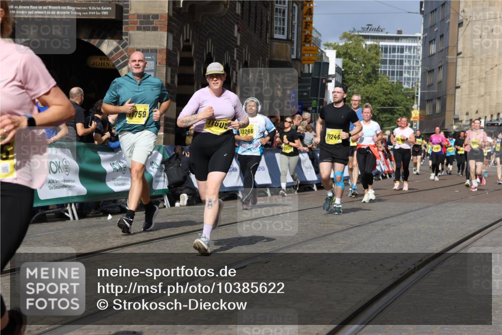13.09.2026 - 21. swb-Marathon Bremen Strokosch-Dieckow http://msf.ph/oto/10385622 13.09.2026 11:07:23 Ziel 10156, 10360, 11100, 11257, 11393, 11439, 11684, 11696, 11822, 11823, 12255, 10138, 10279, 10280, 10363, 10364, 10501, 10505, 10580, 10695, 10907, 10935, 11223, 11767, 11899, 11924, 11934, 12167, 12168, 12210, 12277, 12419 meine-sportfotos.de