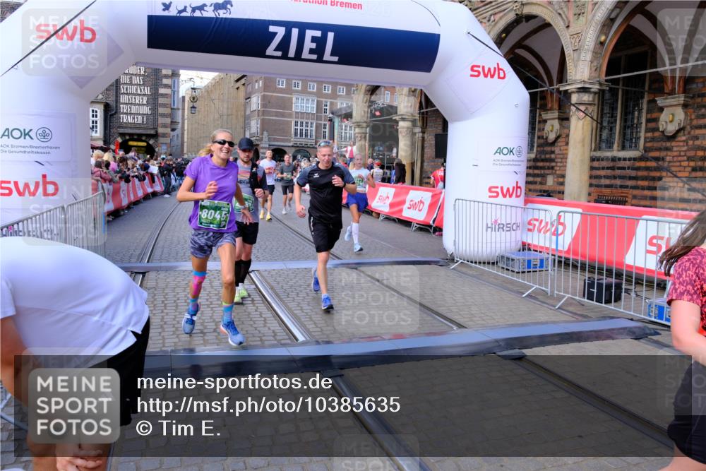 13.09.2026 - 21. swb-Marathon Bremen Tim E. http://msf.ph/oto/10385635 13.09.2026 13:23:38 Ziel 1900, 2306, 2371, 2427, 2899, 3173, 3374, 3531, 3729, 3861, 3920, 5820, 5821, 6923, 8045, 8231, 8732, 8863, 9088, 9196, 9436, 9827, 10127 meine-sportfotos.de