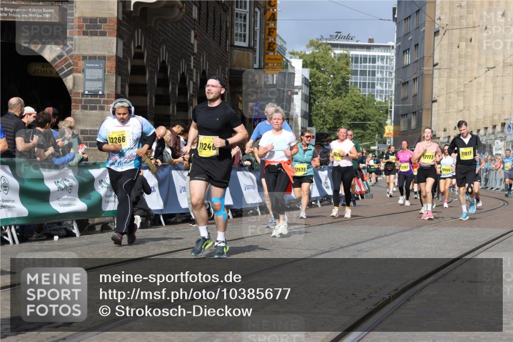 13.09.2026 - 21. swb-Marathon Bremen Strokosch-Dieckow http://msf.ph/oto/10385677 13.09.2026 11:07:25 Ziel 10156, 10360, 11100, 11257, 11393, 11439, 11600, 11684, 11696, 11822, 11823, 12255, 10138, 10279, 10280, 10363, 10364, 10501, 10505, 10580, 10907, 10935, 11223, 11643, 11767, 11899, 11924, 11934, 12167, 12168, 12194, 12210, 12277, 12419, 12509 meine-sportfotos.de