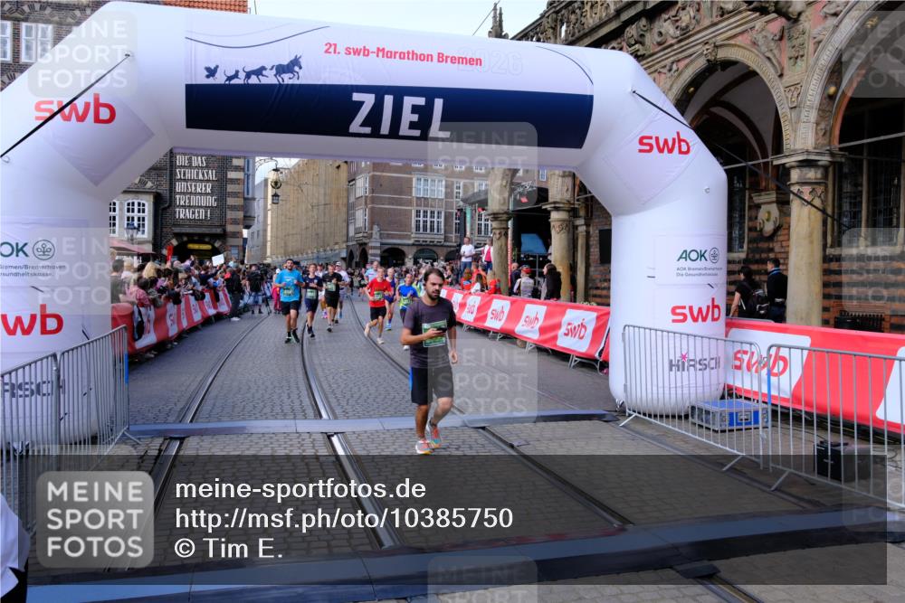 13.09.2026 - 21. swb-Marathon Bremen Tim E. http://msf.ph/oto/10385750 13.09.2026 13:23:48 Ziel 135, 672, 2371, 2409, 2485, 2490, 2560, 2627, 3078, 3138, 3173, 3531, 3856, 3861, 3939, 5820, 5821, 5908, 6843, 6848, 6923, 8560, 8863, 9088, 9196, 9436 meine-sportfotos.de