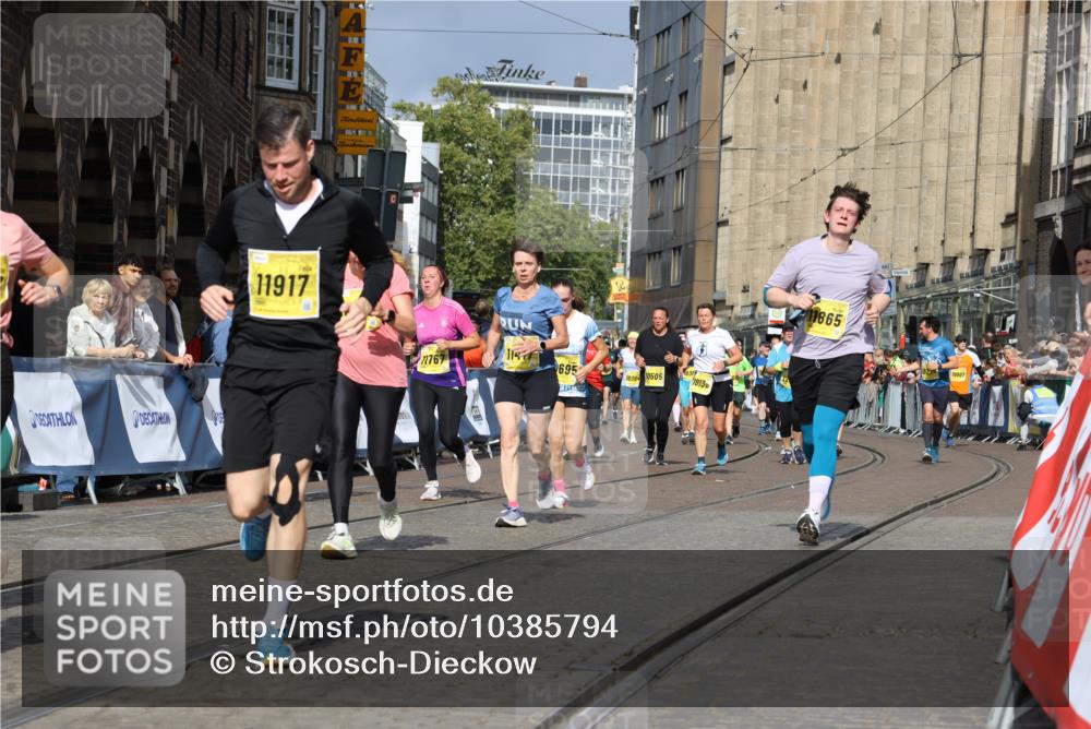 13.09.2026 - 21. swb-Marathon Bremen Strokosch-Dieckow http://msf.ph/oto/10385794 13.09.2026 11:07:30 Ziel 10156, 10360, 10488, 11100, 11123, 11246, 11393, 11439, 11600, 11684, 11696, 11759, 11822, 11823, 12255, 12266, 10138, 10279, 10280, 10363, 10364, 10501, 10505, 10580, 10595, 10830, 10907, 10935, 11037, 11223, 11643, 11899, 11924, 11934, 12097, 12167, 12168, 12194, 12277, 12307, 12419, 12509 meine-sportfotos.de