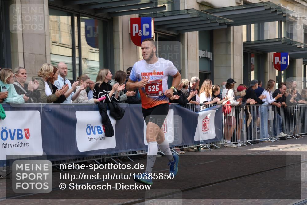 13.09.2026 - 21. swb-Marathon Bremen Strokosch-Dieckow http://msf.ph/oto/10385850 13.09.2026 12:52:44 Ziel 417, 2100, 2585, 7650, 8077, 9522, 525, 553, 7244, 7768, 8729 meine-sportfotos.de