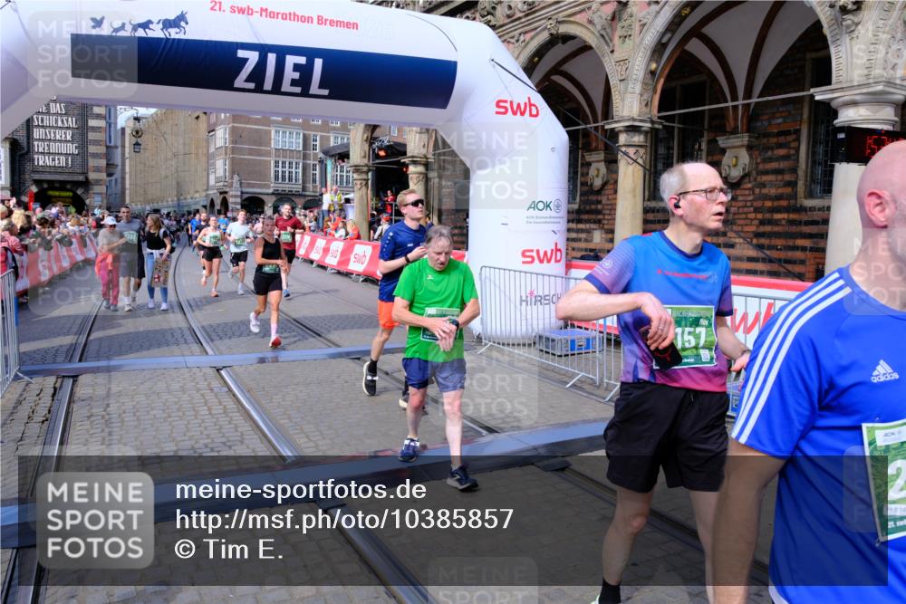 13.09.2026 - 21. swb-Marathon Bremen Tim E. http://msf.ph/oto/10385857 13.09.2026 13:24:05 Ziel 342, 2288, 2485, 2517, 2560, 3642, 4601, 4671, 5011, 5116, 5146, 5231, 5908, 6157, 6332, 6648, 7105, 7216, 7357, 7475, 7761, 8051, 8052, 8095, 8290, 10059, 10115, 13007, 13197 meine-sportfotos.de
