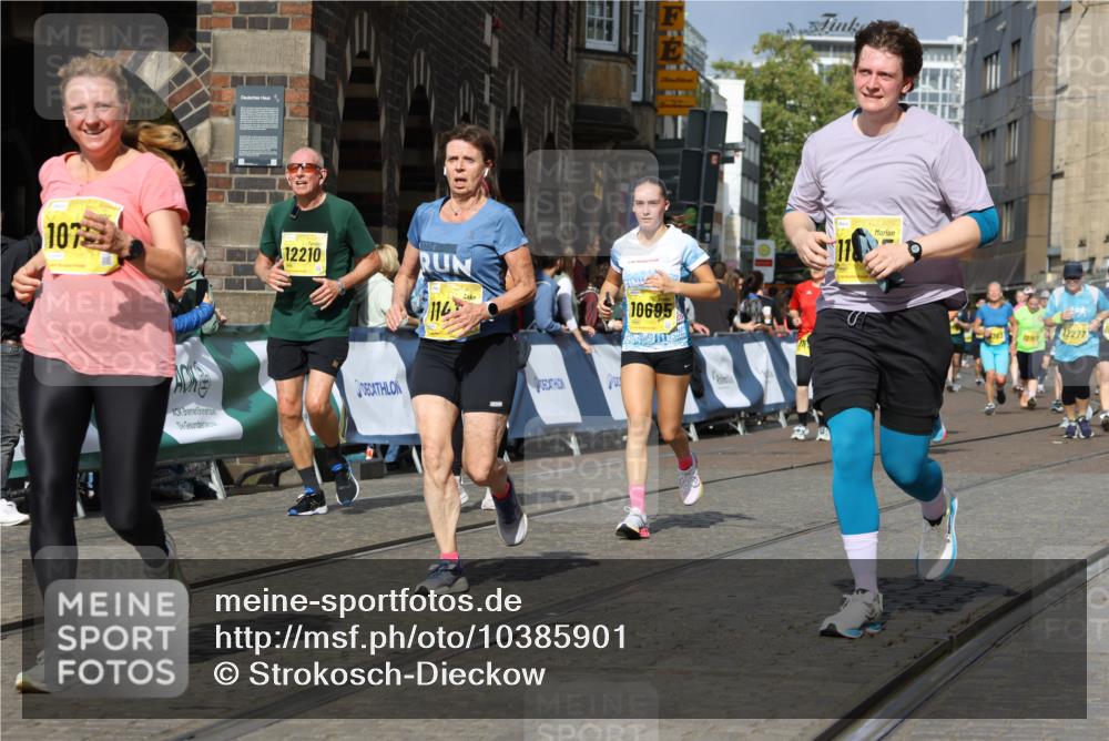 13.09.2026 - 21. swb-Marathon Bremen Strokosch-Dieckow http://msf.ph/oto/10385901 13.09.2026 11:07:33 Ziel 10156, 10205, 10360, 10488, 10748, 11100, 11123, 11246, 11393, 11439, 11600, 11684, 11696, 11759, 11822, 11823, 11917, 12020, 12173, 12255, 12266, 12536, 10363, 10364, 10580, 10595, 10661, 10830, 10871, 10907, 10935, 10937, 11037, 11223, 11515, 11643, 11924, 11934, 12097, 12167, 12168, 12194, 12307, 12509 meine-sportfotos.de