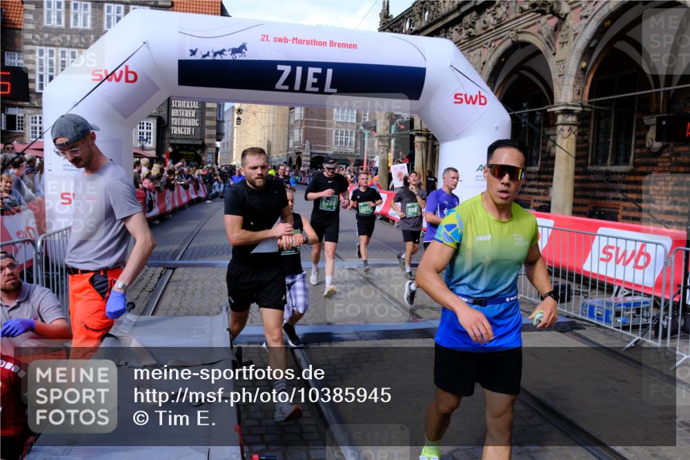 13.09.2026 - 21. swb-Marathon Bremen Tim E. http://msf.ph/oto/10385945 13.09.2026 13:24:34 Ziel 102, 776, 909, 1199, 1250, 2295, 2491, 3372, 4000, 4559, 5012, 5208, 5257, 5481, 5928, 5929, 6105, 7059, 7069, 7081, 7156, 8082, 8415, 9087, 9573, 9916, 13219 meine-sportfotos.de