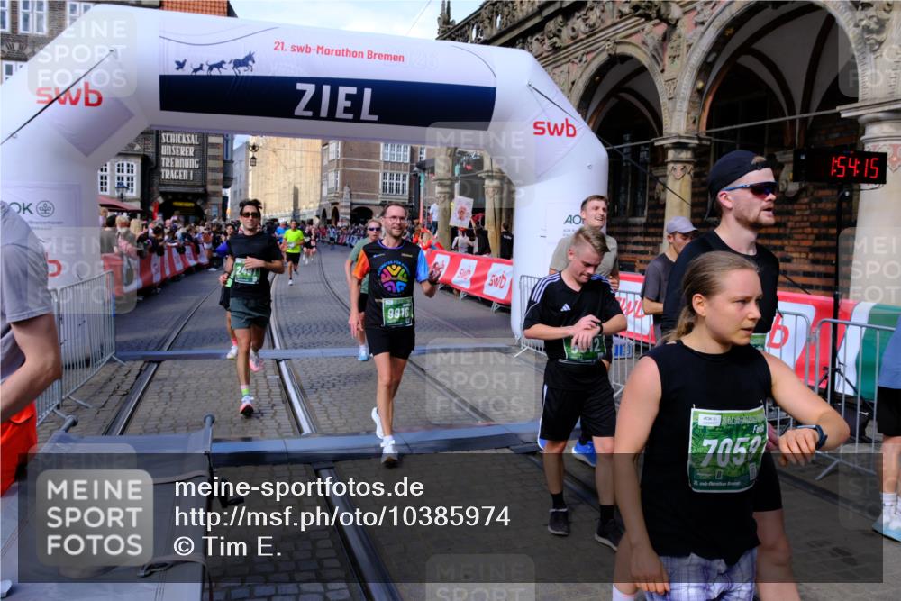 13.09.2026 - 21. swb-Marathon Bremen Tim E. http://msf.ph/oto/10385974 13.09.2026 13:24:37 Ziel 776, 909, 1250, 2295, 2491, 4000, 4559, 5012, 5208, 5481, 5668, 5669, 5928, 5929, 6080, 6105, 7059, 7069, 7081, 7156, 8082, 8415, 8784, 9087, 9573, 9676, 9916 meine-sportfotos.de