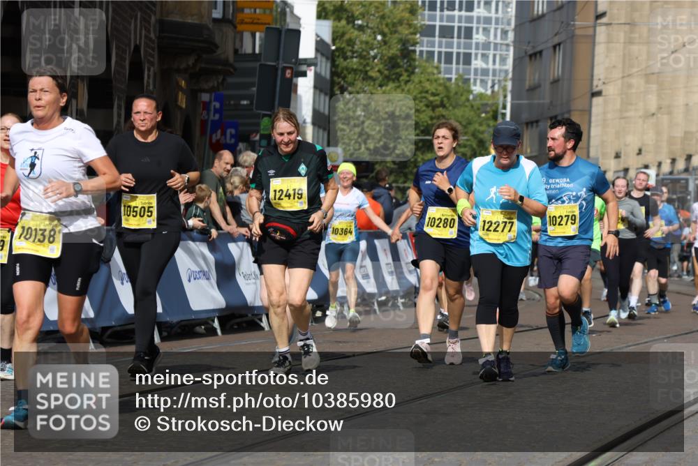 13.09.2026 - 21. swb-Marathon Bremen Strokosch-Dieckow http://msf.ph/oto/10385980 13.09.2026 11:07:38 Ziel 10205, 10488, 10695, 10748, 11100, 11123, 11246, 11393, 11417, 11600, 11696, 11759, 11767, 11822, 11823, 11865, 11917, 12020, 12173, 12210, 12255, 12266, 12536, 10595, 10661, 10674, 10830, 10871, 10937, 11037, 11515, 11643, 12024, 12097, 12194, 12307, 12509, 12511, 12512 meine-sportfotos.de