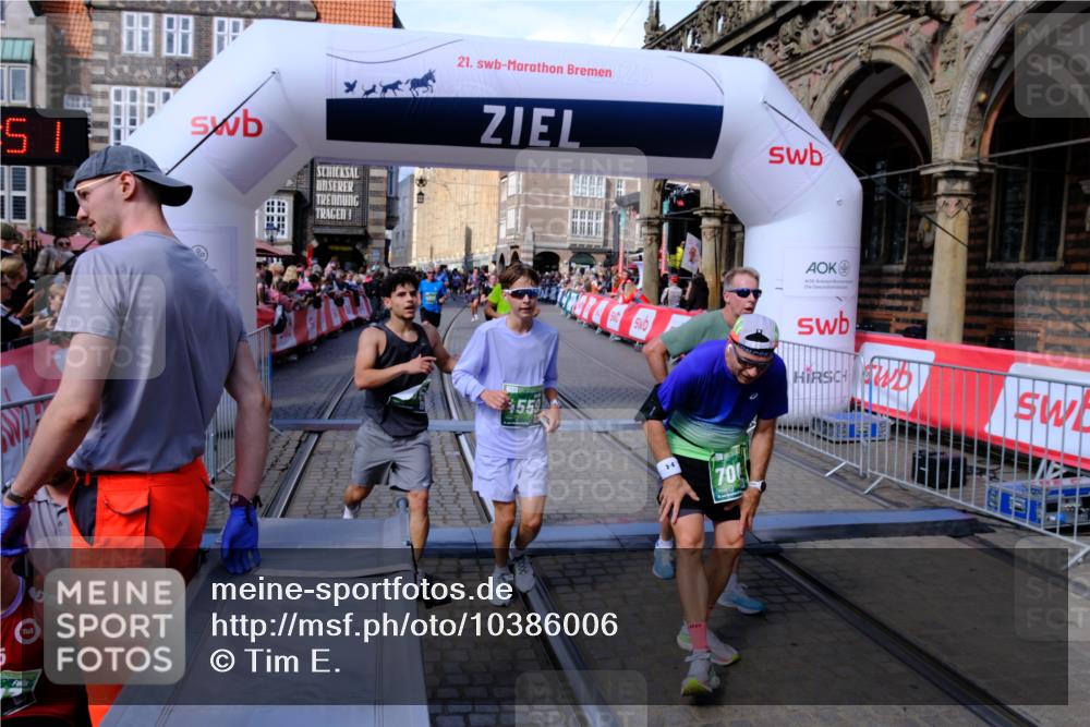 13.09.2026 - 21. swb-Marathon Bremen Tim E. http://msf.ph/oto/10386006 13.09.2026 13:24:40 Ziel 776, 1250, 2295, 2491, 3994, 4000, 4559, 5012, 5208, 5572, 5668, 5669, 5928, 5929, 5953, 6080, 7069, 7081, 7156, 7568, 8310, 8415, 8784, 9087, 9264, 9573, 9676, 9916 meine-sportfotos.de
