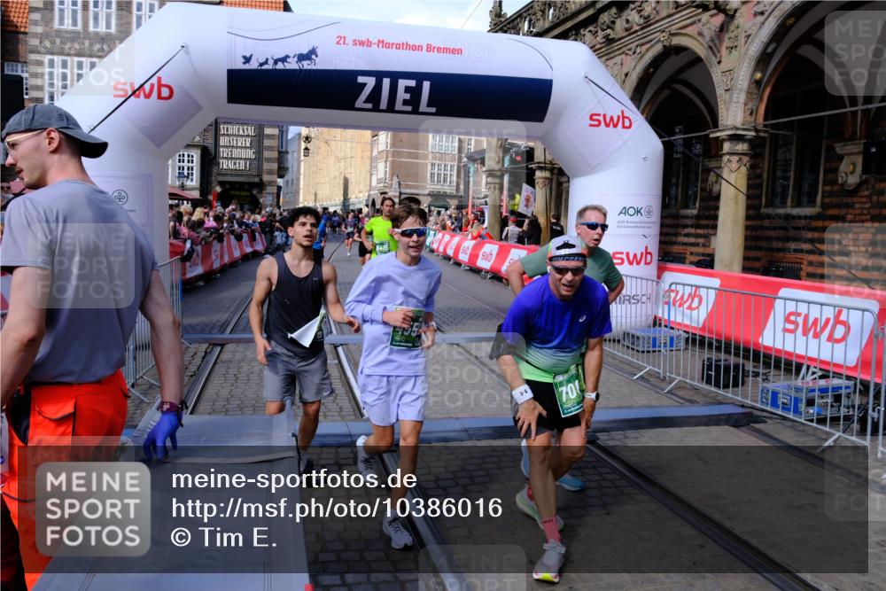 13.09.2026 - 21. swb-Marathon Bremen Tim E. http://msf.ph/oto/10386016 13.09.2026 13:24:40 Ziel 776, 1250, 2295, 2491, 3994, 4000, 4559, 5012, 5208, 5572, 5668, 5669, 5928, 5929, 5953, 6080, 7069, 7081, 7156, 7568, 8310, 8415, 8784, 9087, 9264, 9573, 9676, 9916 meine-sportfotos.de