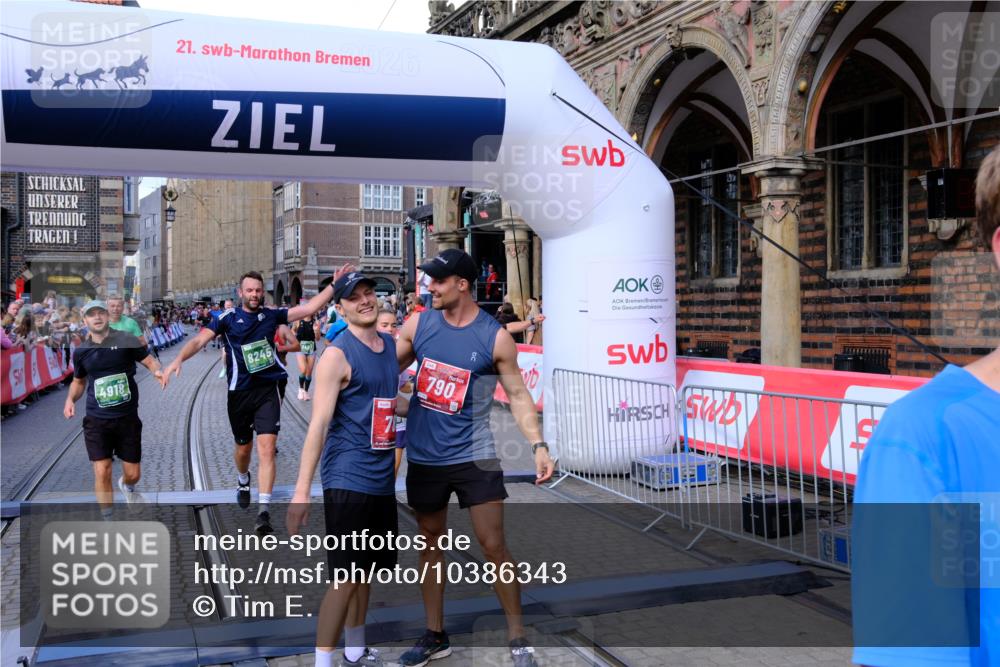 13.09.2026 - 21. swb-Marathon Bremen Tim E. http://msf.ph/oto/10386343 13.09.2026 13:25:27 Ziel 1080, 1119, 1166, 1264, 1436, 1448, 2322, 3105, 3187, 4091, 4113, 4459, 4507, 4918, 6113, 6943, 7306, 7326, 8245, 9036, 9073, 9152, 9360, 9493, 9563, 13088 meine-sportfotos.de