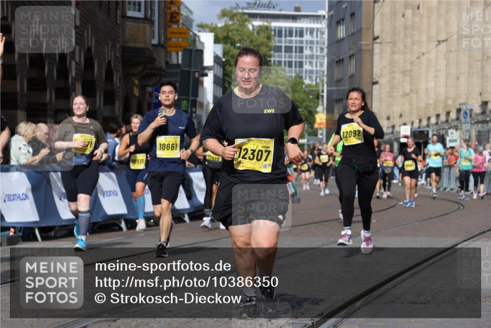 13.09.2026 - 21. swb-Marathon Bremen Strokosch-Dieckow http://msf.ph/oto/10386350 13.09.2026 11:07:53 Ziel 10138, 10279, 10280, 10363, 10364, 10501, 10505, 10580, 10595, 10695, 10748, 10907, 10935, 11223, 11417, 11643, 11767, 11865, 11899, 11924, 11934, 12167, 12168, 12194, 12210, 12277, 12419, 12509, 10139, 10404, 10493, 10660, 10767, 10859, 11044, 11378, 11404, 11659, 11831, 11833, 11958, 12031, 12066, 12160, 12248, 12384, 12389 meine-sportfotos.de