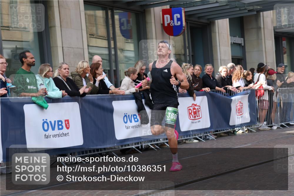 13.09.2026 - 21. swb-Marathon Bremen Strokosch-Dieckow http://msf.ph/oto/10386351 13.09.2026 12:53:23 Ziel 272, 1089, 1168, 1606, 2352, 3080, 3606, 13212, 2585, 2670, 3080, 7650, 8081 meine-sportfotos.de