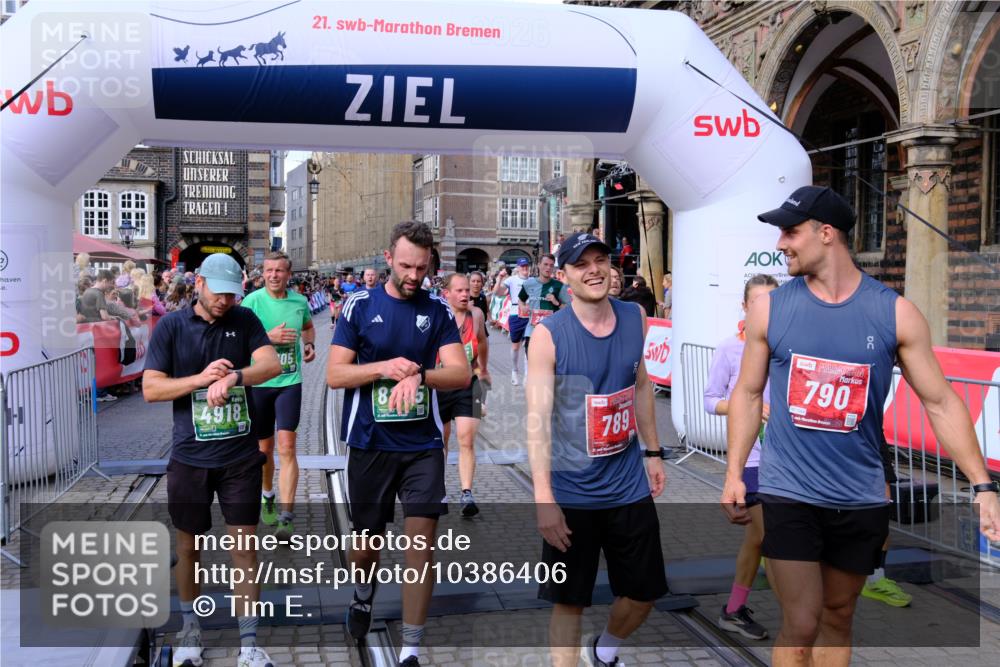 13.09.2026 - 21. swb-Marathon Bremen Tim E. http://msf.ph/oto/10386406 13.09.2026 13:25:29 Ziel 1080, 1119, 1166, 1264, 1436, 1448, 1658, 2046, 2322, 3105, 3168, 3187, 4091, 4294, 4459, 4507, 4918, 6113, 7306, 7326, 8245, 8357, 9036, 9073, 9299, 9360, 9460, 9493, 9563, 13025, 13088 meine-sportfotos.de