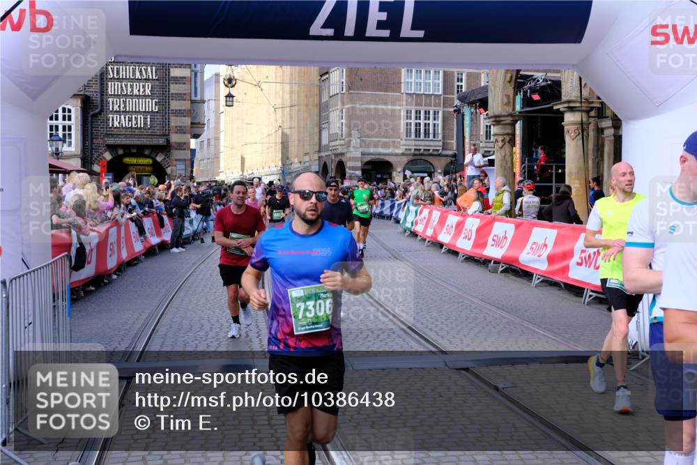 13.09.2026 - 21. swb-Marathon Bremen Tim E. http://msf.ph/oto/10386438 13.09.2026 13:25:38 Ziel 260, 1119, 1436, 1650, 1658, 2046, 3168, 3187, 4294, 4459, 5814, 6113, 6380, 7252, 7306, 7326, 8357, 8695, 8769, 9036, 9299, 9460, 9468, 9563, 13025 meine-sportfotos.de