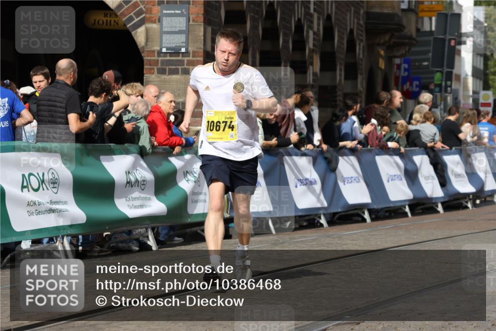 13.09.2026 - 21. swb-Marathon Bremen Strokosch-Dieckow http://msf.ph/oto/10386468 13.09.2026 11:08:00 Ziel 10138, 10279, 10280, 10363, 10364, 10501, 10505, 10580, 10595, 10661, 10830, 10871, 10907, 10935, 10937, 11037, 11223, 11515, 11643, 11899, 11924, 11934, 12097, 12167, 12168, 12194, 12277, 12307, 12419, 12509, 12511, 12512, 10135, 10188, 10404, 10493, 10767, 10793, 10851, 10859, 11032, 11263, 11404, 11659, 11831, 11833, 11958, 12160, 12248, 12325, 12384, 12389 meine-sportfotos.de