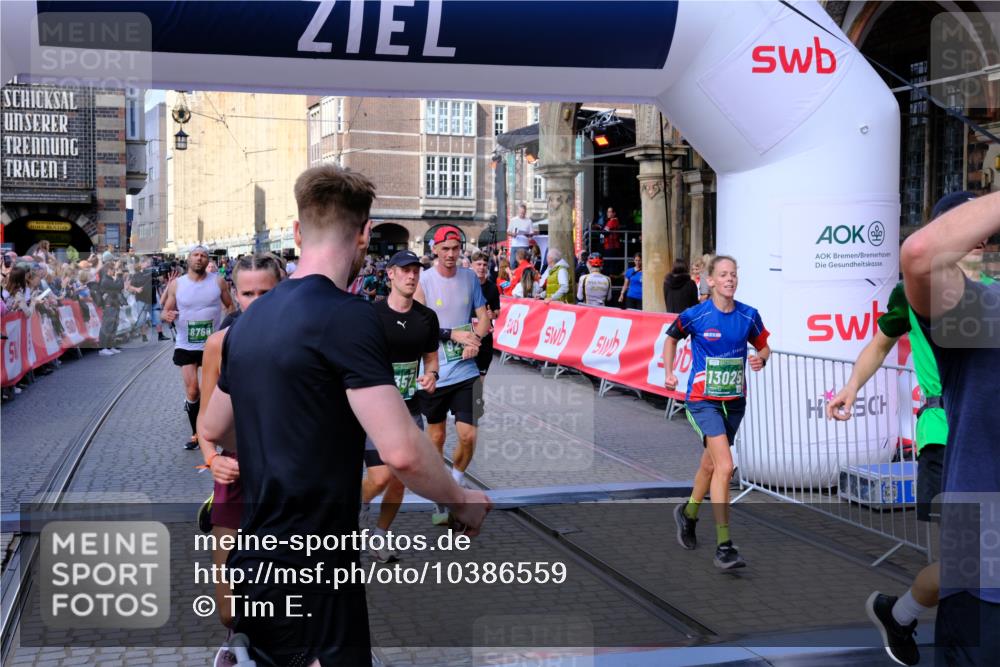 13.09.2026 - 21. swb-Marathon Bremen Tim E. http://msf.ph/oto/10386559 13.09.2026 13:25:43 Ziel 209, 260, 1119, 1650, 1658, 2046, 3168, 3187, 4294, 5755, 5814, 6113, 6380, 7252, 7306, 8357, 8545, 8695, 8769, 9036, 9299, 9460, 9468, 9506, 9563, 13025 meine-sportfotos.de