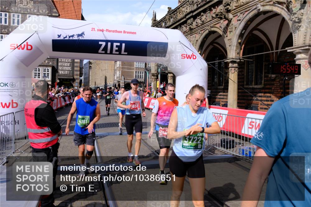 13.09.2026 - 21. swb-Marathon Bremen Tim E. http://msf.ph/oto/10386651 13.09.2026 13:26:10 Ziel 150, 1163, 1458, 1647, 2033, 2062, 2421, 2708, 2781, 2987, 3248, 3516, 3722, 4067, 4161, 4411, 4439, 4476, 4842, 5013, 5139, 5558, 5622, 5701, 6135, 6605, 7638, 7780, 8271, 8361, 8592, 9266, 9794 meine-sportfotos.de