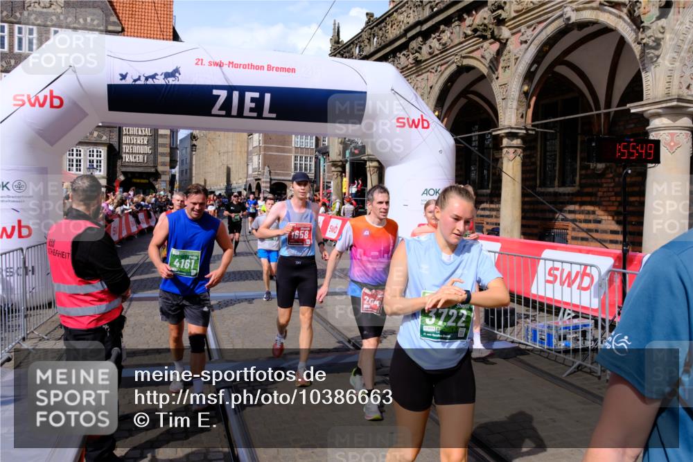 13.09.2026 - 21. swb-Marathon Bremen Tim E. http://msf.ph/oto/10386663 13.09.2026 13:26:11 Ziel 150, 1163, 1458, 1647, 2033, 2062, 2421, 2708, 2781, 2987, 3248, 3516, 3722, 4067, 4161, 4411, 4439, 4476, 4842, 5013, 5139, 5558, 5622, 5701, 6135, 6605, 7638, 7780, 8271, 8361, 8592, 9266, 9794 meine-sportfotos.de