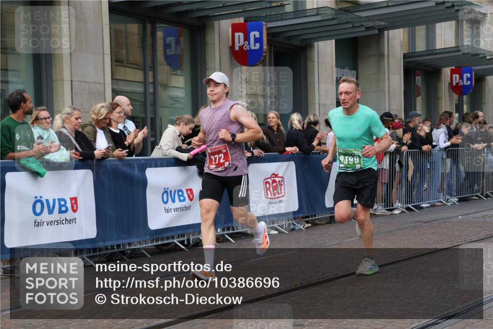13.09.2026 - 21. swb-Marathon Bremen Strokosch-Dieckow http://msf.ph/oto/10386696 13.09.2026 12:53:58 Ziel 1256, 1629, 6112, 9399, 9617, 272, 1606, 5160, 13212 meine-sportfotos.de