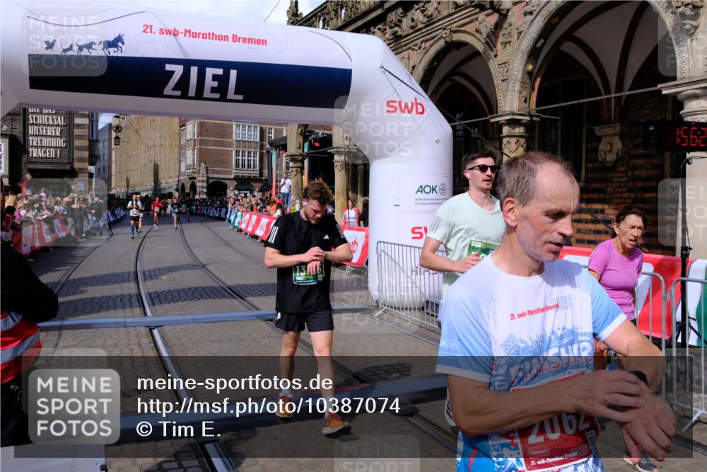 13.09.2026 - 21. swb-Marathon Bremen Tim E. http://msf.ph/oto/10387074 13.09.2026 13:26:49 Ziel 1368, 1649, 2658, 2779, 3526, 3603, 4077, 5747, 5992, 6230, 6375, 6548, 6639, 7626, 9260, 13195 meine-sportfotos.de