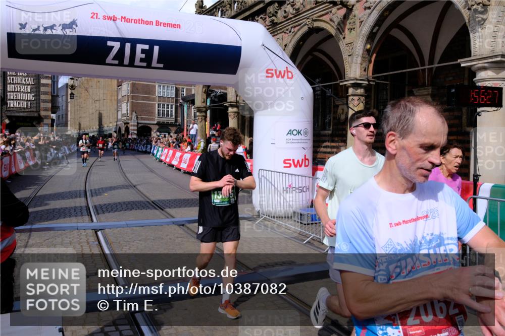 13.09.2026 - 21. swb-Marathon Bremen Tim E. http://msf.ph/oto/10387082 13.09.2026 13:26:49 Ziel 1368, 1649, 2658, 2779, 3526, 3603, 4077, 5747, 5992, 6230, 6375, 6548, 6639, 7626, 9260, 13195 meine-sportfotos.de