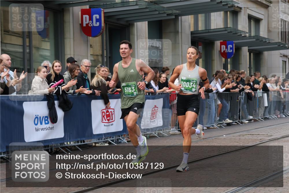 13.09.2026 - 21. swb-Marathon Bremen Strokosch-Dieckow http://msf.ph/oto/10387129 13.09.2026 12:55:38 Ziel 1583, 2072, 5163, 10034, 13080, 299, 1724, 4381, 9630 meine-sportfotos.de