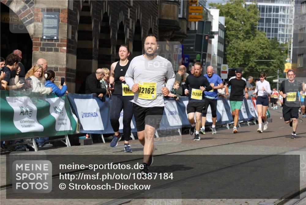 13.09.2026 - 21. swb-Marathon Bremen Strokosch-Dieckow http://msf.ph/oto/10387184 13.09.2026 11:08:45 Ziel 10188, 10229, 10851, 11065, 11124, 11509, 11560, 11561, 11678, 11888, 11968, 12073, 12164, 12315, 12325, 12410, 12516, 10217, 10455, 10469, 10599, 11011, 11053, 11074, 11434, 11531, 11812, 11905, 12256, 12353, 12438, 12517 meine-sportfotos.de