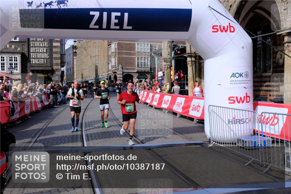13.09.2026 - 21. swb-Marathon Bremen Tim E. http://msf.ph/oto/10387187 13.09.2026 13:26:54 Ziel 1368, 2779, 3526, 3603, 3852, 4077, 4598, 6289, 6375, 6548, 8112, 9260, 13195 meine-sportfotos.de