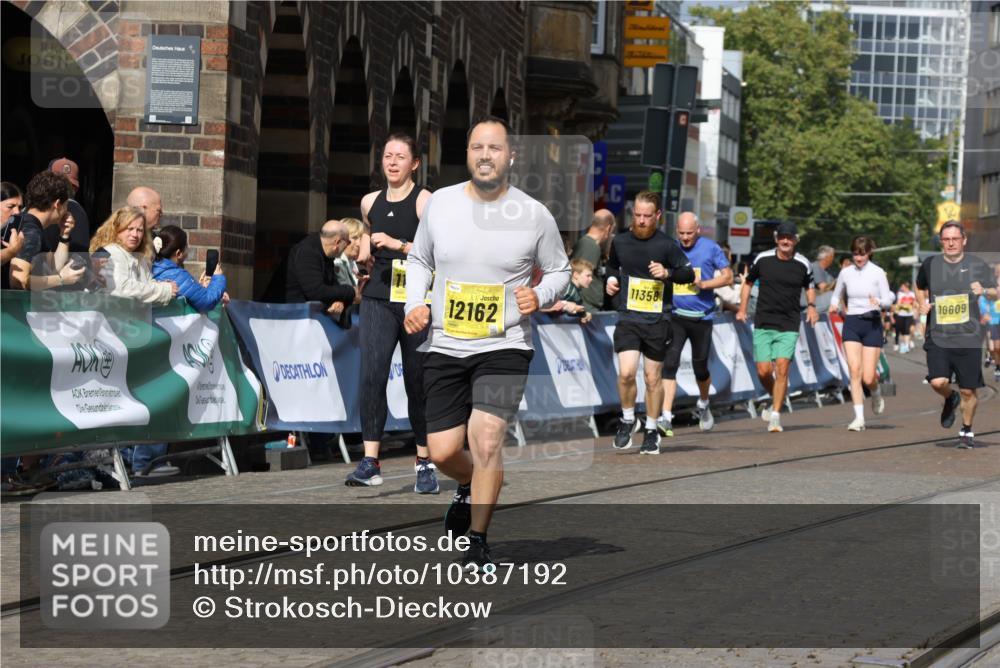 13.09.2026 - 21. swb-Marathon Bremen Strokosch-Dieckow http://msf.ph/oto/10387192 13.09.2026 11:08:45 Ziel 10188, 10229, 10851, 11065, 11124, 11509, 11560, 11561, 11678, 11888, 11968, 12073, 12164, 12315, 12325, 12410, 12516, 10217, 10455, 10469, 10599, 11011, 11053, 11074, 11434, 11531, 11812, 11905, 12256, 12353, 12438, 12517 meine-sportfotos.de