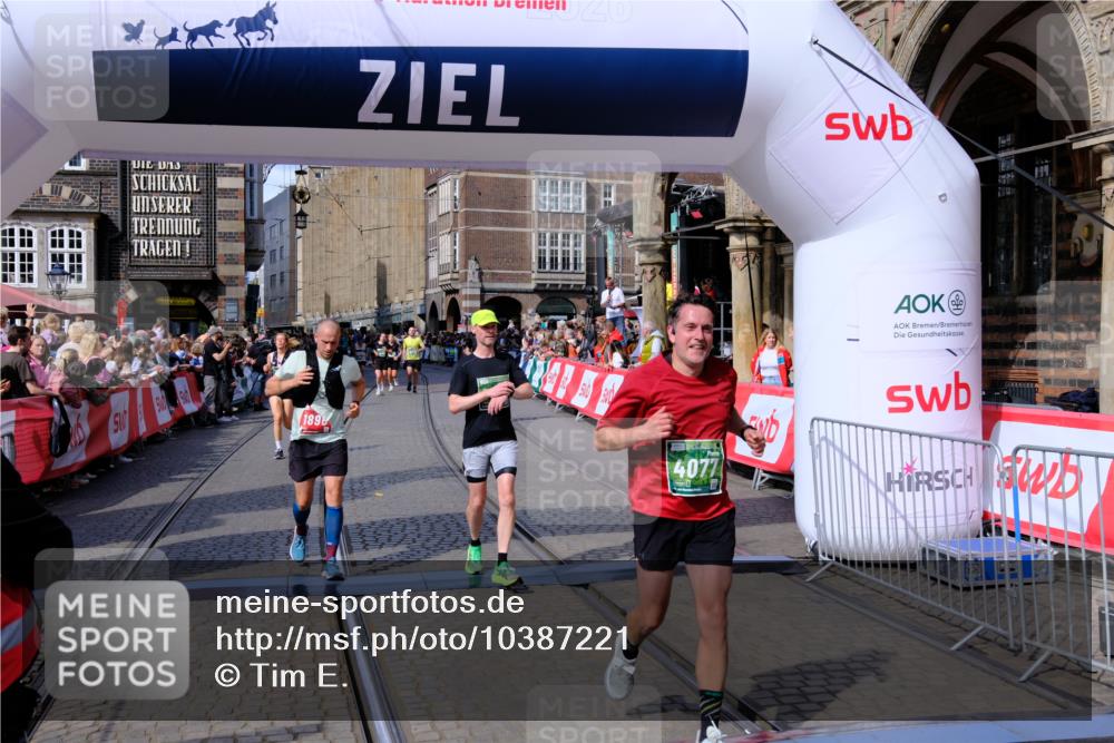 13.09.2026 - 21. swb-Marathon Bremen Tim E. http://msf.ph/oto/10387221 13.09.2026 13:26:56 Ziel 1368, 2779, 3526, 3852, 3893, 4077, 4598, 5054, 6289, 6375, 6548, 8112, 9260, 13097 meine-sportfotos.de