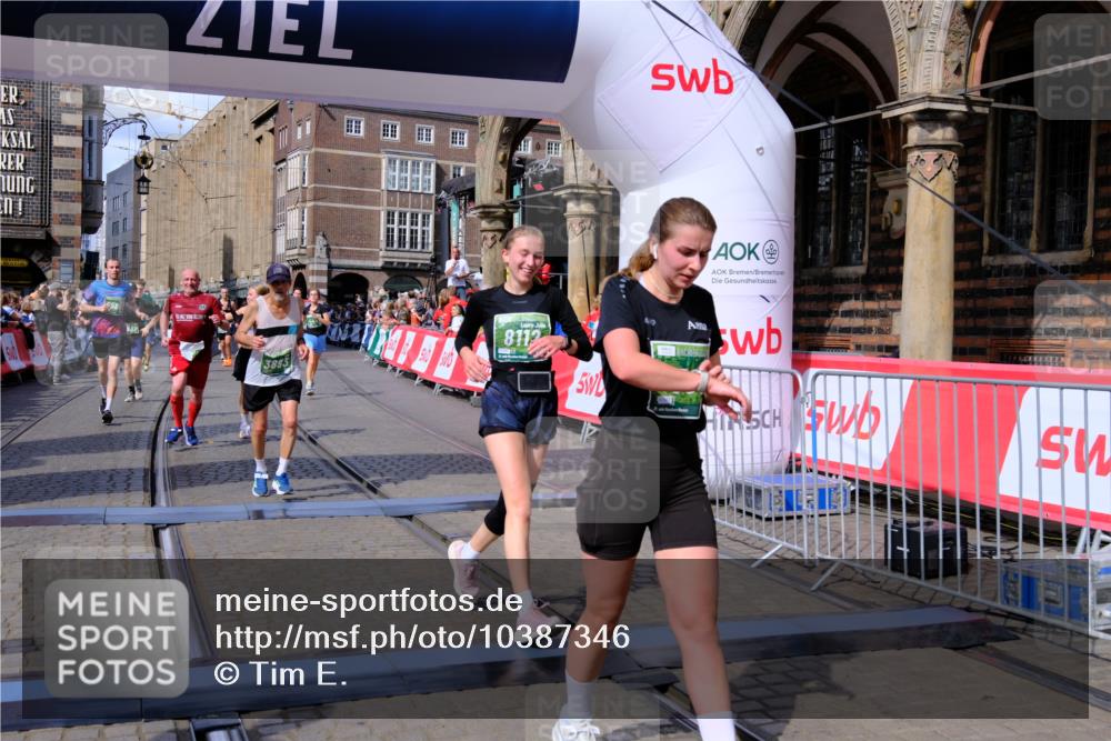 13.09.2026 - 21. swb-Marathon Bremen Tim E. http://msf.ph/oto/10387346 13.09.2026 13:27:07 Ziel 531, 946, 2089, 2779, 3076, 3302, 3510, 3527, 3852, 3893, 4327, 4441, 4598, 4919, 5054, 5689, 5937, 5943, 6289, 6314, 6375, 6455, 6580, 7246, 7317, 8112, 8303, 9150, 9551, 13097 meine-sportfotos.de
