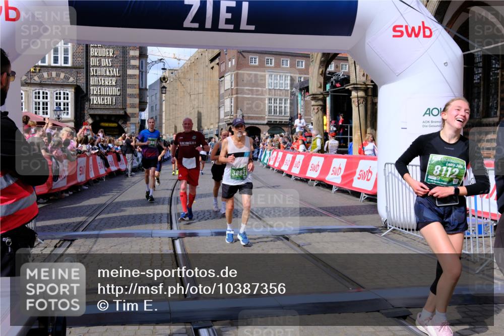 13.09.2026 - 21. swb-Marathon Bremen Tim E. http://msf.ph/oto/10387356 13.09.2026 13:27:08 Ziel 531, 946, 2089, 3076, 3302, 3510, 3527, 3852, 3893, 4327, 4441, 4598, 4919, 5054, 5689, 5937, 5943, 6289, 6314, 6375, 6455, 6580, 7027, 7246, 7317, 8112, 8303, 9150, 9551, 13097 meine-sportfotos.de