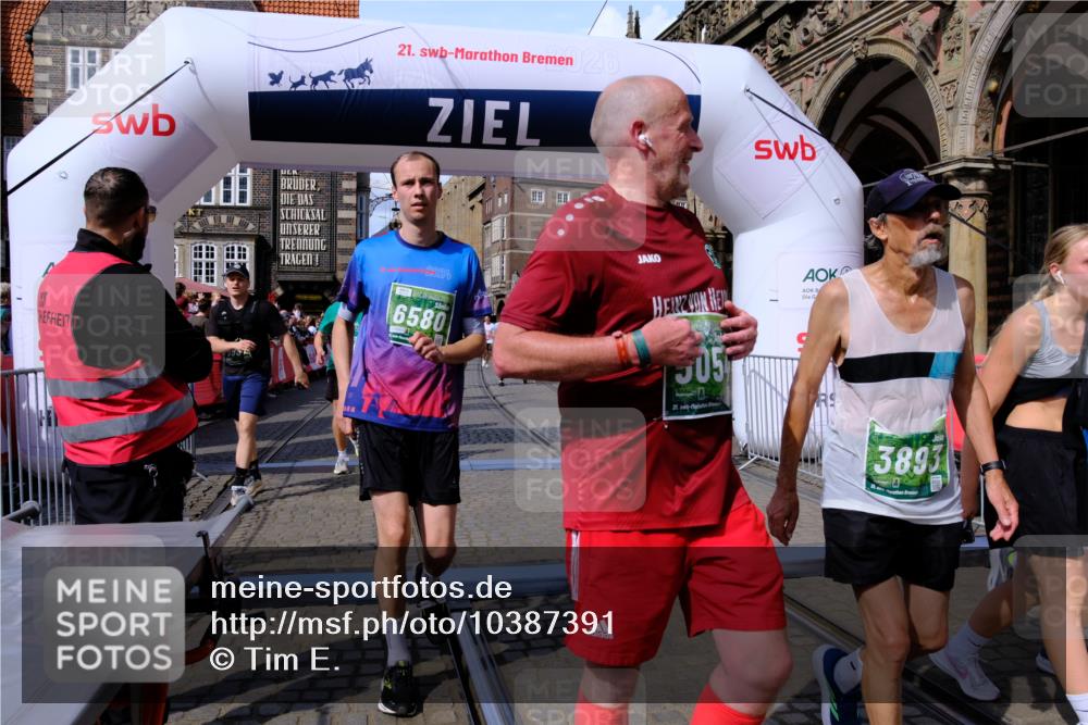 13.09.2026 - 21. swb-Marathon Bremen Tim E. http://msf.ph/oto/10387391 13.09.2026 13:27:12 Ziel 531, 946, 2089, 3076, 3302, 3510, 3527, 3893, 4327, 4397, 4441, 4563, 4598, 4919, 5054, 5689, 5937, 5943, 6314, 6455, 6580, 7027, 7246, 7317, 8112, 8303, 9150, 9511, 9551, 9854, 9878, 13097 meine-sportfotos.de