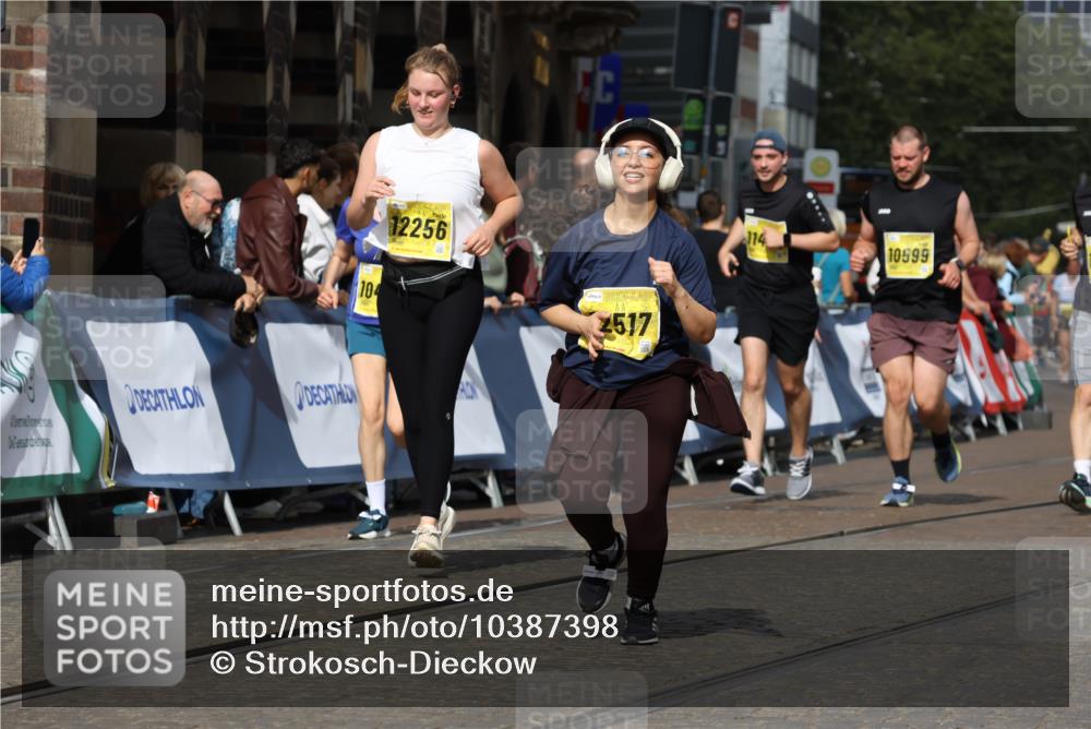 13.09.2026 - 21. swb-Marathon Bremen Strokosch-Dieckow http://msf.ph/oto/10387398 13.09.2026 11:08:55 Ziel 10229, 10399, 10609, 11065, 11124, 11358, 11421, 11560, 11561, 11678, 11710, 11718, 11834, 11888, 11968, 12073, 12162, 12164, 12410, 12516, 10217, 10321, 10455, 10570, 10630, 11011, 11091, 11138, 11304, 11531, 11578, 11812, 11905, 12155, 12192, 12337, 12554 meine-sportfotos.de