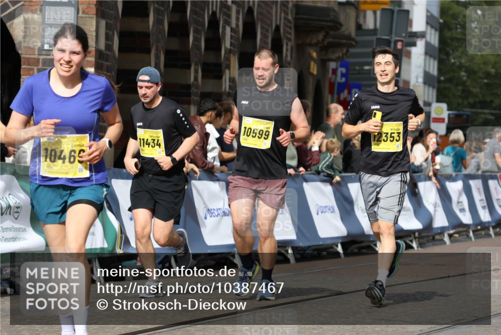 13.09.2026 - 21. swb-Marathon Bremen Strokosch-Dieckow http://msf.ph/oto/10387467 13.09.2026 11:08:58 Ziel 10229, 10399, 10609, 11065, 11358, 11421, 11678, 11710, 11718, 11834, 11888, 11968, 12162, 12410, 12516, 12517, 10314, 10321, 10455, 10570, 10630, 11011, 11091, 11138, 11304, 11531, 11578, 11905, 11987, 12155, 12192, 12337, 12554 meine-sportfotos.de