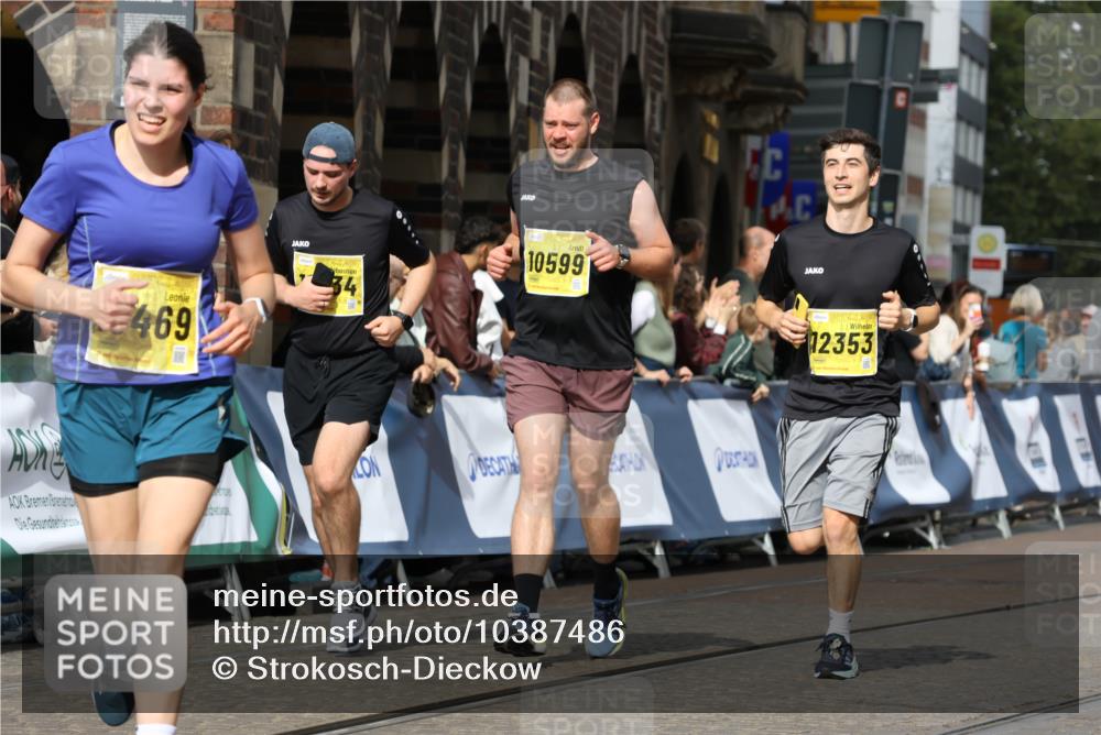 13.09.2026 - 21. swb-Marathon Bremen Strokosch-Dieckow http://msf.ph/oto/10387486 13.09.2026 11:08:59 Ziel 10229, 10399, 10469, 10609, 11065, 11358, 11421, 11678, 11710, 11718, 11834, 11888, 12162, 12256, 12516, 12517, 10314, 10321, 10570, 10630, 11011, 11091, 11138, 11304, 11578, 11987, 12155, 12192, 12337, 12554 meine-sportfotos.de