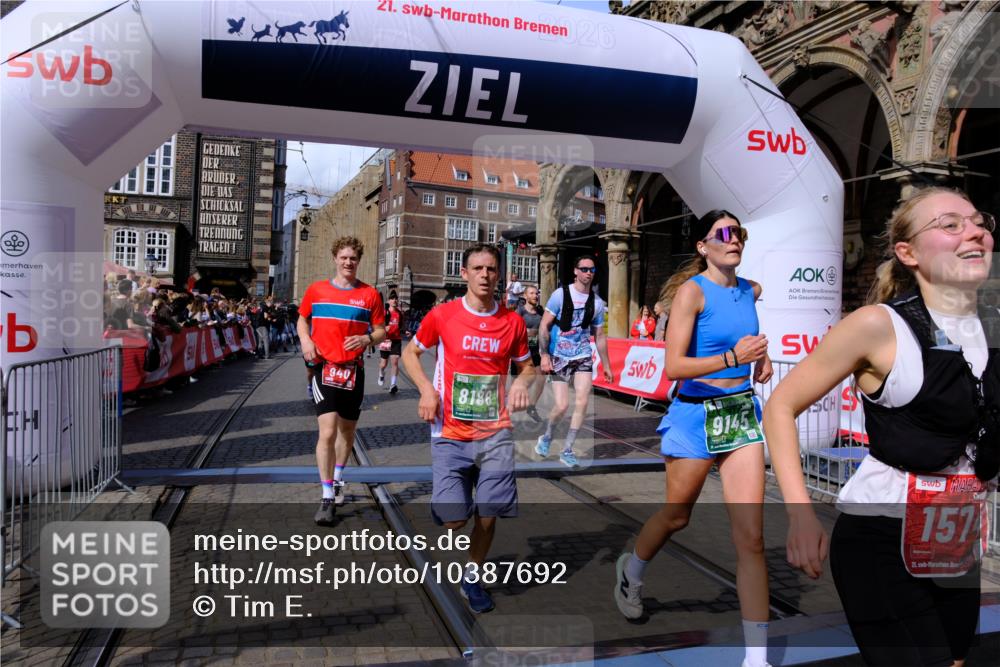 13.09.2026 - 21. swb-Marathon Bremen Tim E. http://msf.ph/oto/10387692 13.09.2026 13:28:19 Ziel 488, 1343, 1456, 3480, 3576, 4106, 4133, 4265, 5360, 5462, 6468, 6522, 7926, 8188, 8656, 9067, 9145, 9167, 9168, 9543, 9881, 13069 meine-sportfotos.de