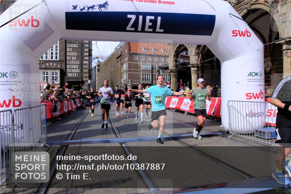 13.09.2026 - 21. swb-Marathon Bremen Tim E. http://msf.ph/oto/10387887 13.09.2026 13:28:31 Ziel 178, 210, 1380, 1460, 2047, 2977, 3114, 3294, 3334, 3597, 4506, 5250, 5360, 5889, 6182, 7926, 8429, 8656, 9167, 9168, 9543, 9549, 9738, 9881 meine-sportfotos.de