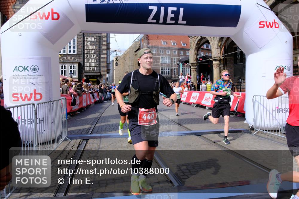 13.09.2026 - 21. swb-Marathon Bremen Tim E. http://msf.ph/oto/10388000 13.09.2026 13:28:36 Ziel 178, 210, 1380, 1460, 2047, 2977, 3114, 3294, 3334, 3597, 4250, 4506, 5250, 5360, 5683, 5889, 6182, 8429, 8570, 9064, 9167, 9168, 9543, 9549, 9738, 9881 meine-sportfotos.de