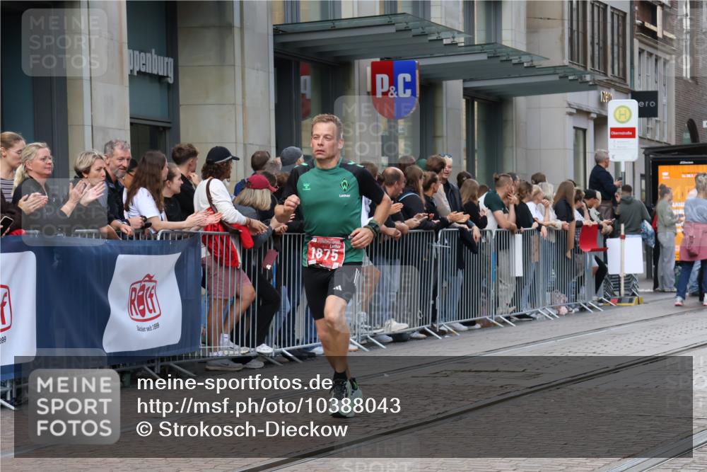 13.09.2026 - 21. swb-Marathon Bremen Strokosch-Dieckow http://msf.ph/oto/10388043 13.09.2026 12:57:35 Ziel 1323, 2099, 9065, 919, 1875, 2986, 4795, 5912, 6264 meine-sportfotos.de