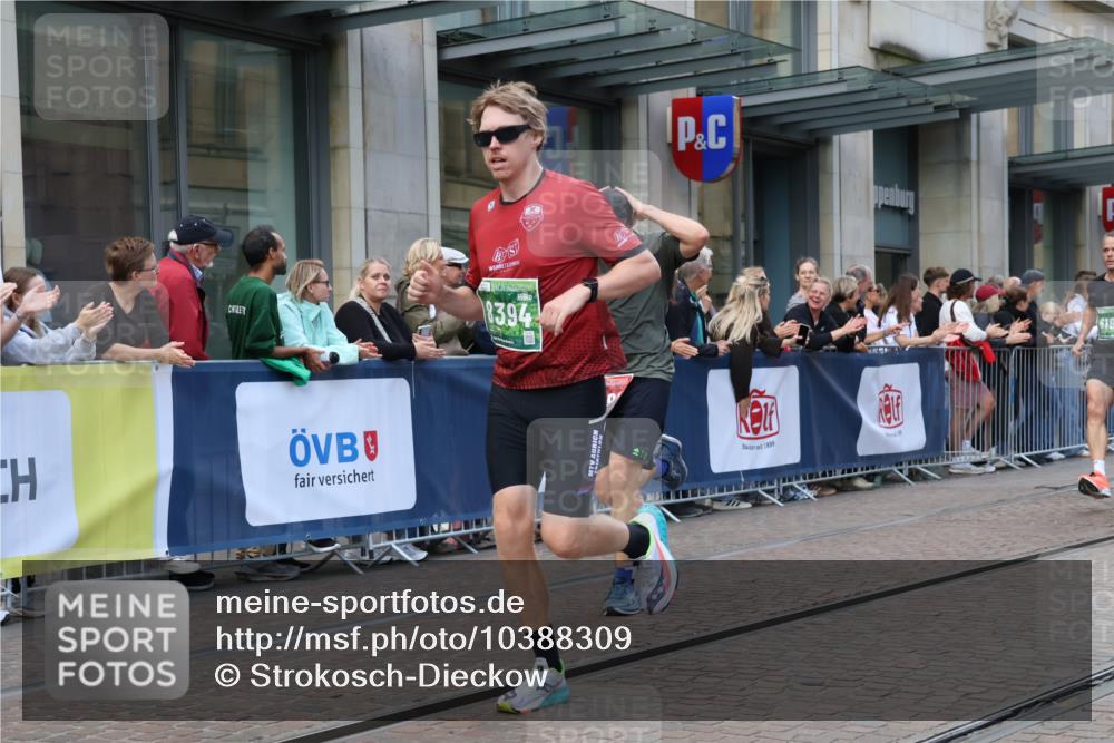 13.09.2026 - 21. swb-Marathon Bremen Strokosch-Dieckow http://msf.ph/oto/10388309 13.09.2026 12:58:16 Ziel 346, 2049, 5672, 6198, 8311, 8394, 1323, 1379, 1472, 1604, 1717, 2073, 2099, 9065 meine-sportfotos.de