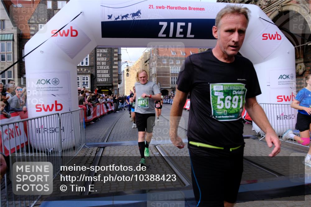 13.09.2026 - 21. swb-Marathon Bremen Tim E. http://msf.ph/oto/10388423 13.09.2026 13:29:16 Ziel 394, 430, 565, 687, 722, 725, 745, 936, 1014, 1274, 1688, 2070, 2223, 2276, 2378, 2851, 3419, 3444, 3665, 3938, 4590, 5225, 5267, 5531, 5691, 5865, 6099, 6817, 6937, 6955, 7134, 8984, 8985, 9562, 13174 meine-sportfotos.de